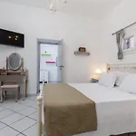 Apartment Traditional Island Escape By μρs