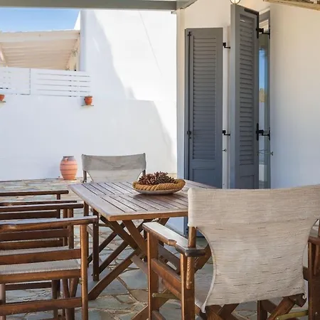 Traditional Island Escape By μρs