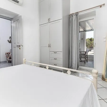 Traditional Island Escape By μρs Apartment Drios