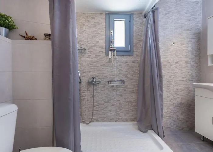 Traditional Island Escape By μρs Parikia (Paros)