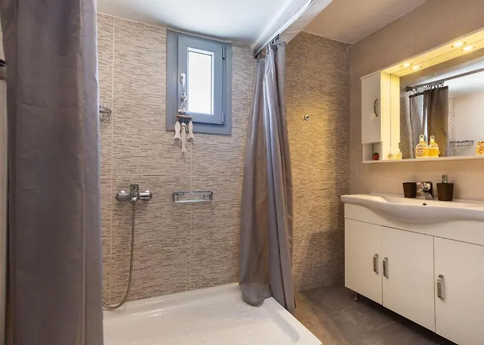 Apartment Traditional Island Escape By μρs