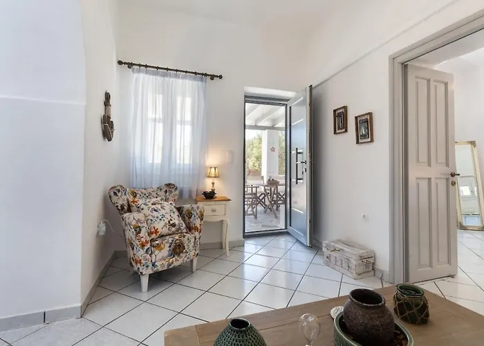 Traditional Island Escape By μρs * Parikia (Paros)